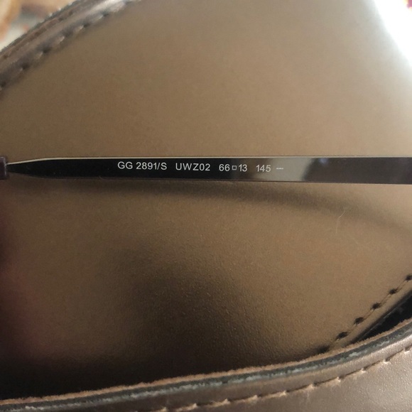 Gucci Sunglasses - Picture 8 of 9